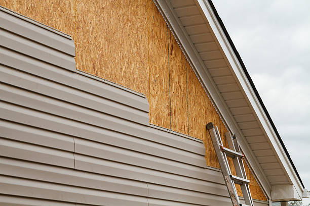 Professional Siding Inspection technician working in Orrville, OH